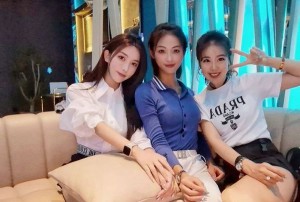 杭州富阳区灵桥镇附近酒吧招聘包厢服务员,生意好好上班的