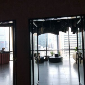 杭州拱墅区文晖街道附近ktv招聘包厢服务员,是当天上班当天发薪吗？